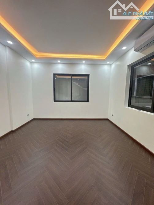 BÁN NHÀ MỚI NGỌC LÂM – TRUNG TÂM – DÂN XÂY – Ô TÔ – FULL NỘI THẤT – 73M2 CHỈ 28 TỶ - 1