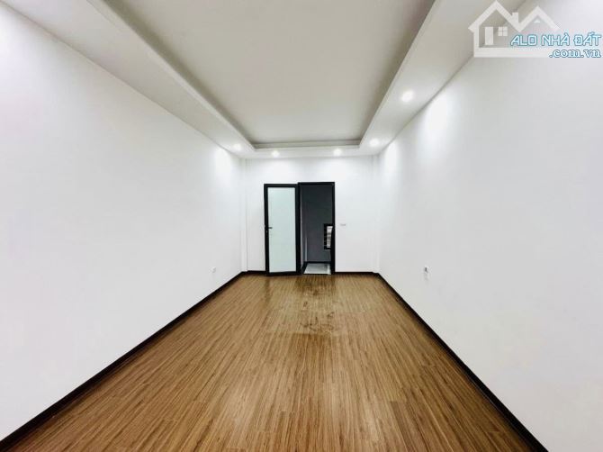 6.8 TỶ – 30M2 – 5 TẦNG – NHÀ MỚI – SÂN TRƯỚC 4M –TÂY TRÀ- NAM DƯ – HOÀNG MAI