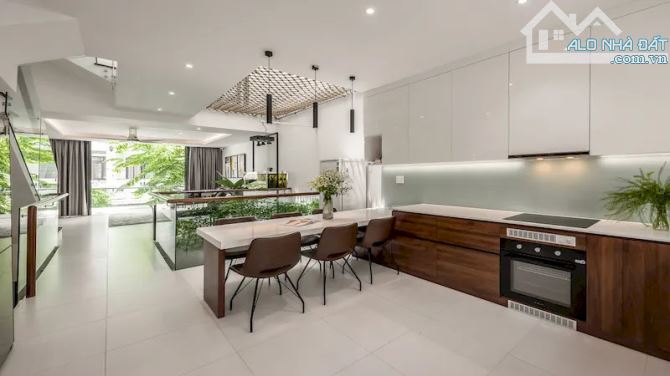 NHÀ LẠC LONG QUÂN, 45M2, NGÕ Ô TÔ THÔNG, TẶNG NỘI THẤT GIÁ 14,5 TỶ