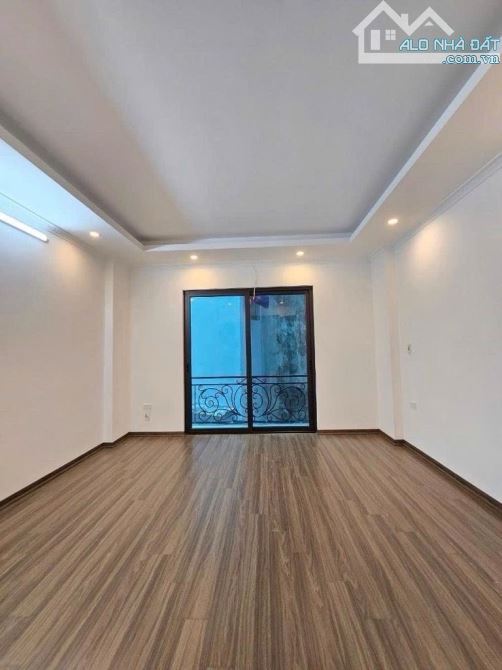 BÁN NHÀ KHÂM THIÊN – 38M² X 5 TẦNG – NGÕ THÔNG – GẦN HỒ – NHÀ MỚI – 8 TỶ