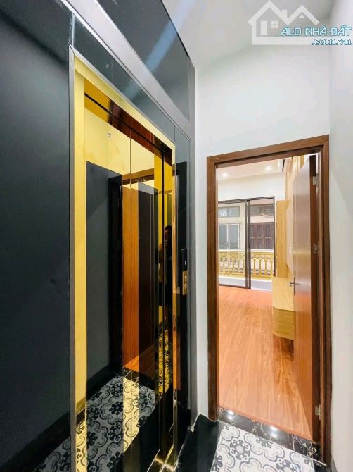 BÁN NHÀ HIẾM BẠCH ĐẰNG - HOÀN KIẾM - PHÂN LÔ - NGÕ Ô TÔ- THANG MÁY - 38M2 5 TẦNG - 14,8 TY