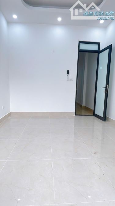 Vip CẦU GIẤY – Nhà Đẹp , Lô Góc , Full Nội Thất 48m 4T 11,5 Tỷ