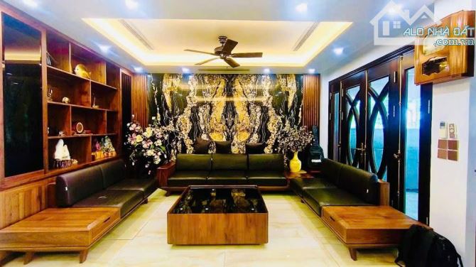 MẶT PHỐ ĐỐNG ĐA - DT 183M - CHÀO 58,5TỶ- KINH DOANH MỌI LOẠI HÌNH