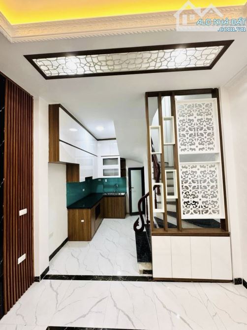 6.8 TỶ – 30M2 – 5 TẦNG – NHÀ MỚI – SÂN TRƯỚC 4M –TÂY TRÀ- NAM DƯ – HOÀNG MAI