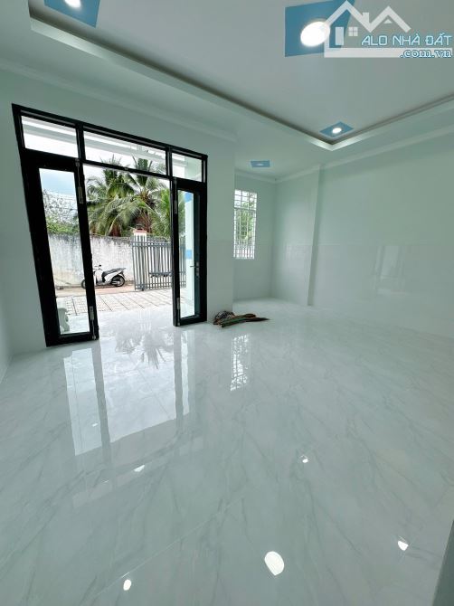 Bán nhà mới xây,thổ cư 100%,có chủ quyền nhà tại TP Bến Tre.Gía 1,3 tỷ - 4