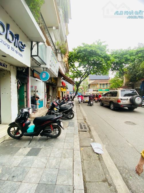 180 tỷ/ 264 m2/ 6.8 m tiền/ Mặt Phố Hàng Giấy/ Hoàn Kiếm