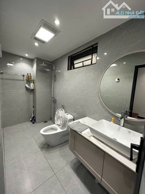 Nhà lô góc Chùa Quỳnh – gần phố – 5 tầng – MT 3,6m – 11,5 tỷ