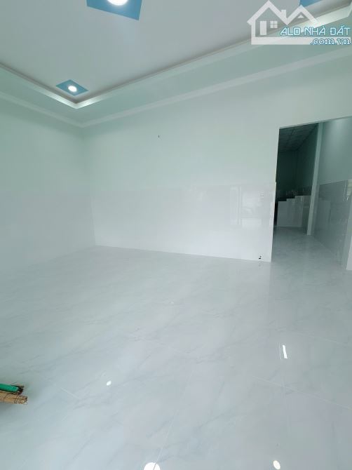 Bán nhà mới xây,thổ cư 100%,có chủ quyền nhà tại TP Bến Tre.Gía 1,3 tỷ - 6