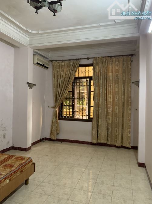 Bán nhà HOÀNG NGÂN - Thanh XUân .. dt 94m RỘng 7,5m 4 tầng giá 18 tỷ 5