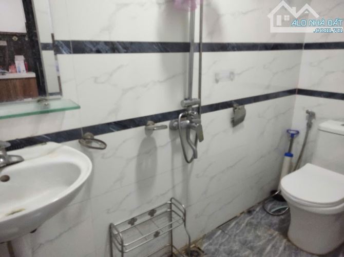 Cho thuê căn hộ cc 2 ngủ,50m²,đầy đủ đồ,ngõ rộng oto vào được Ngõ 165 Quan Nhân,Thanh Xuân
