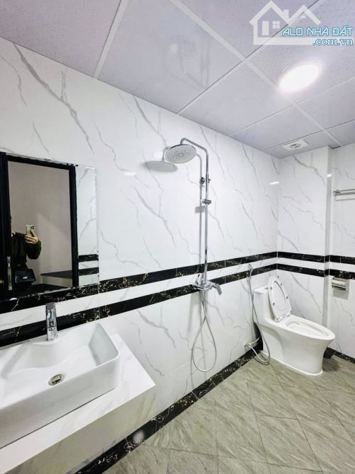 6.8 TỶ – 30M2 – 5 TẦNG – NHÀ MỚI – SÂN TRƯỚC 4M –TÂY TRÀ- NAM DƯ – HOÀNG MAI