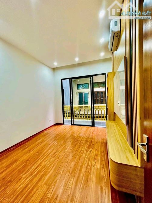 BÁN NHÀ HIẾM BẠCH ĐẰNG - HOÀN KIẾM - PHÂN LÔ - NGÕ Ô TÔ- THANG MÁY - 38M2 5 TẦNG - 14,8 TY