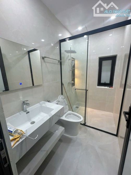 BÁN NHÀ MỚI NGỌC LÂM – TRUNG TÂM – DÂN XÂY – Ô TÔ – FULL NỘI THẤT – 73M2 CHỈ 28 TỶ - 8