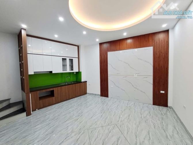 Bán nhà đẹp dân xây MỚI TINH khu Hai Bà Trưng trước Tết