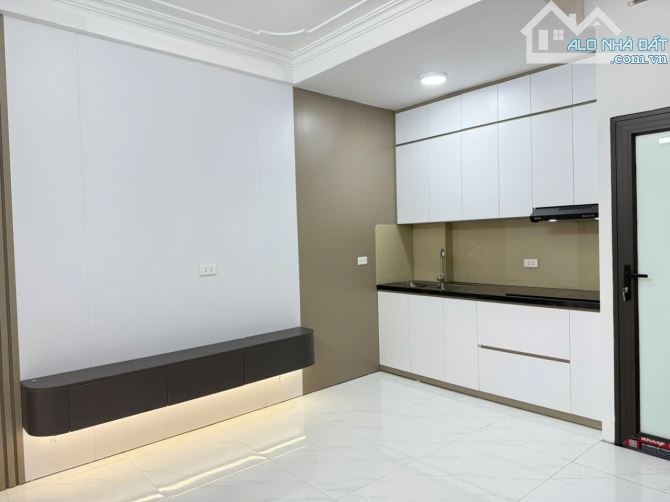 Chính chủ bán nhà số 2C, ngõ 559/14/28 Kim Ngưu, 5 tầng, 3 ngủ, chỉ 4,95 tỷ