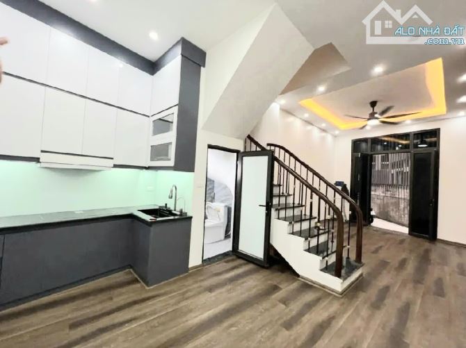 BÁN NHÀ SIÊU SIÊU HIẾM Tôn Đức Thắng – Đống Đa 41m²x4tầng giá tốt 8x tỷ