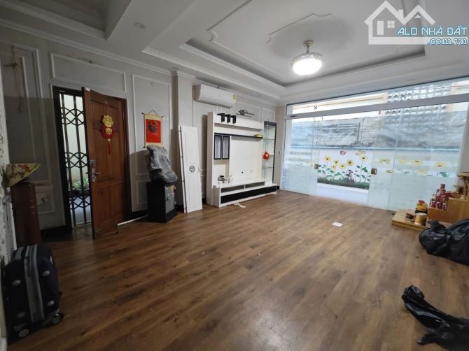 Bán nhà Phố Trần Bình, Mai Dịch,Cầu Giấy,ô tô đỗ cửa ,7 tầng ,thang máy,16.8 tỷ