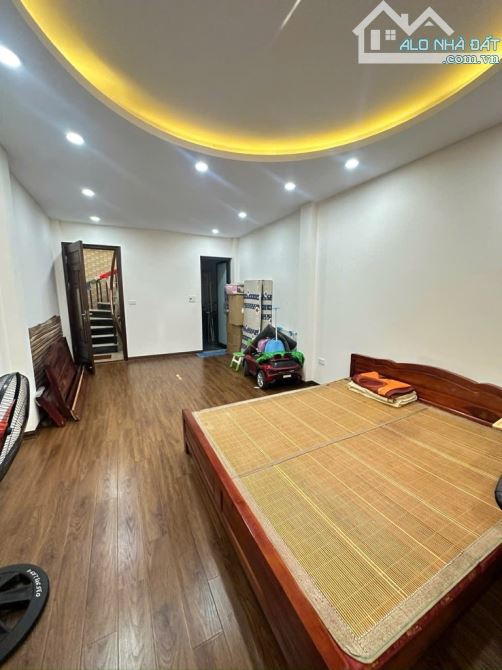 KHƯƠNG HẠ OTO ĐỖ CỬA-VIEW HỒ TUYỆT ĐỈNH- THOÁNG GẦN CHỢ