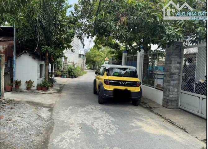 Bán nhanh gọn lẹ! Đất 4x30 mặt tiền Ngay Ngã Ba Sở Gà - Thủ Dầu Một - 1