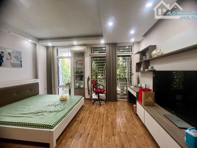 SIÊU PHẨM PHÂN LÔ VIP HOÀNG MAI - Ô TÔ TRÁNH - FUL ĐỒ – THOÁNG TRƯỚC SAU – 70M²-23 TỶ