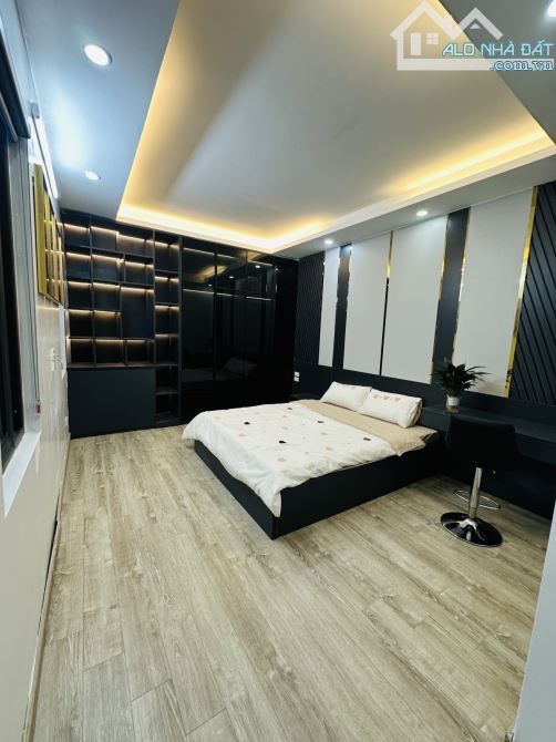 200TR/M2 CÓ NHÀ MỚI TINH NGÕ QUỲNH , 40M² , FULL NỘI THẤT Ở NGAY , NGÕ SH QUAY ĐẦU