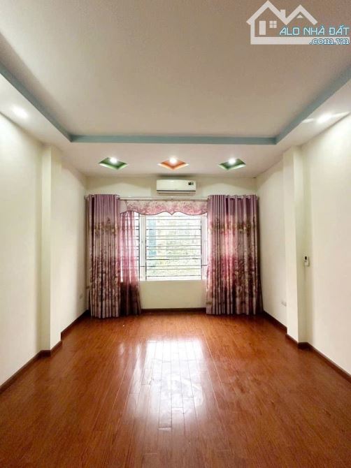 BÁN NHÀ HOÀNG QUỐC VIỆT 55m2 × 6T. HAI THOÁNG - 2 Ô TÔ TRÁNH - K.DOANH + VĂN PHÒNG CỰC TỐT