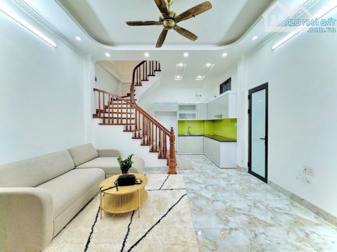 BÁN NHÀ THÔNG THOÁNG, NĂNG LƯỢNG TỐT- LÔ GÓC KIM NGƯU - 41M2 - 5 TẦNG - 11.6 TỶ