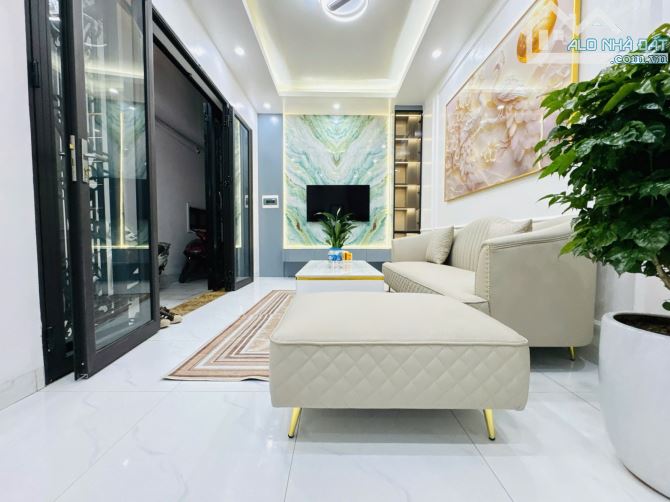 200TR/M2 CÓ NHÀ MỚI TINH NGÕ QUỲNH , 40M² , FULL NỘI THẤT Ở NGAY , NGÕ SH QUAY ĐẦU