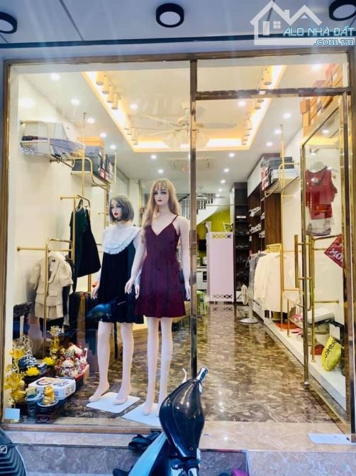 VIP NGÕ 91 NGUYỄN TRÍ THANH, PHÂN LÔ, VỈ HÈ, Ô TÔ, KINH DOANH 40m2 x 6 Tầng Thang Máy,