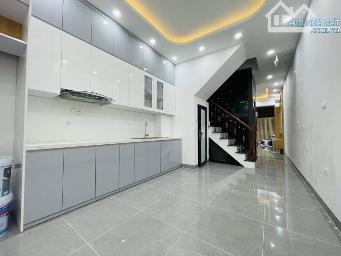 14.8 tỷ nhà mới phân lô oto đỗ cửa Thang máy Bạch Đằng, Hoàn Kiếm DT33/40T1 5T MT3.5m