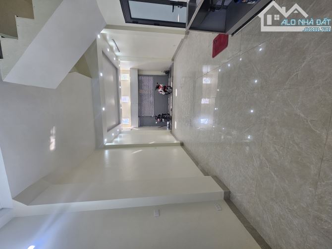 Mặt Phố Định Công Thượng Định Công Hoàng Mai 54m 18Tỷ 5Tầng Mt5m Oto Kinh Doanh Sầm Uất