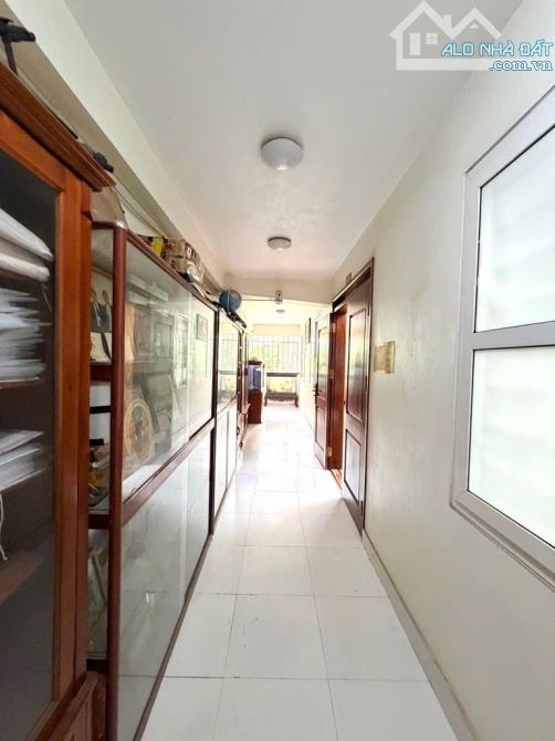 BÁN NHÀ HOÀNG QUỐC VIỆT 75m2 × 7T THANG MÁY × MT 7m. LÔ GÓC + 2 Ô TÔ TRÁNH, VỈA HÈ