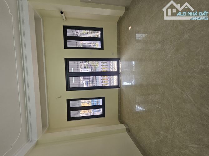 Mặt Phố Định Công Thượng Định Công Hoàng Mai 54m 18Tỷ 5Tầng Mt5m Oto Kinh Doanh Sầm Uất