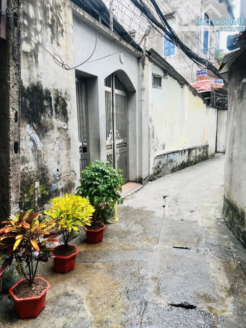 TÀI CHÍNH 7 TỶ NÊN ĐẦU TƯ CĂN NÀY : GỐC ĐỀ , 41M² , 3 GÁC ĐỖ CỬA , CẢI TẠO THANG MÁY VÔ TƯ