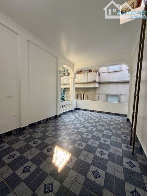 Trường Chinh, Đống Đa - 34m2 x 4T, 4PN , ngõ thông , nhà mới sổ chính chủ - 9,8 tỷ