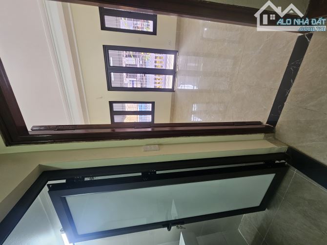 Mặt Phố Định Công Thượng Định Công Hoàng Mai 54m 18Tỷ 5Tầng Mt5m Oto Kinh Doanh Sầm Uất