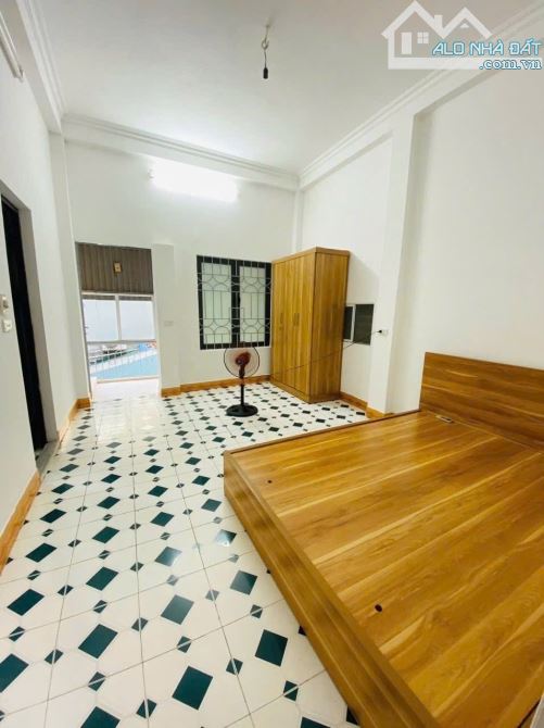 TÀI CHÍNH 7 TỶ NÊN ĐẦU TƯ CĂN NÀY : GỐC ĐỀ , 41M² , 3 GÁC ĐỖ CỬA , CẢI TẠO THANG MÁY VÔ TƯ