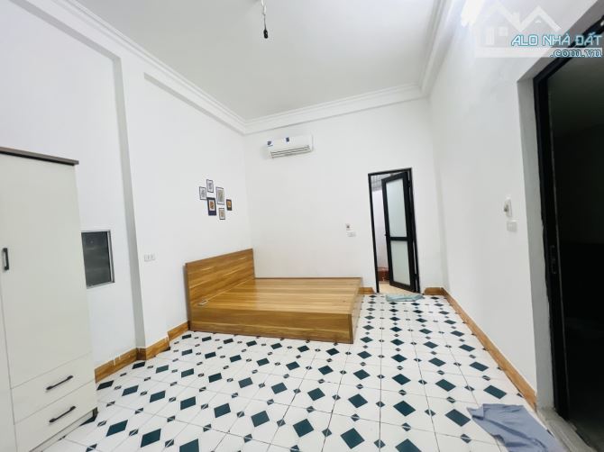 TÀI CHÍNH 7 TỶ NÊN ĐẦU TƯ CĂN NÀY : GỐC ĐỀ , 41M² , 3 GÁC ĐỖ CỬA , CẢI TẠO THANG MÁY VÔ TƯ