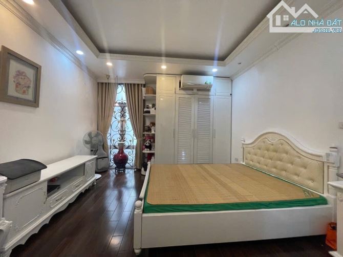 PHỐ VIP THÁI HÀ 60m2-OTO ĐÕ CỬA-GIÁ 16 TỶ CÓ TL