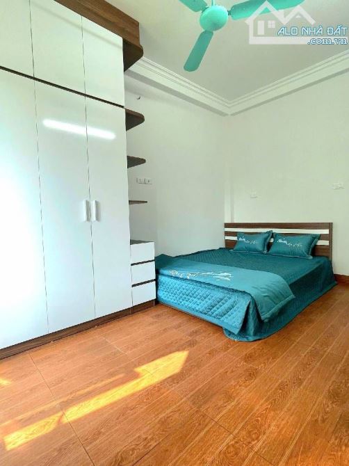 Hiếm chỉ dưới 6 Tỷ Nhà 4 tầng 3 Ngủ, Thanh Lân, Vĩnh Hưng