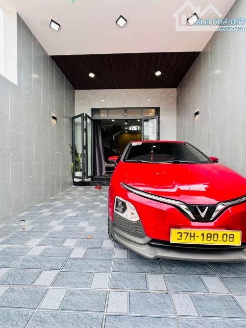 Nhà phú hoà - tdm : 1 trệt 1 lầu 3 p ngủ, full nội thất 4