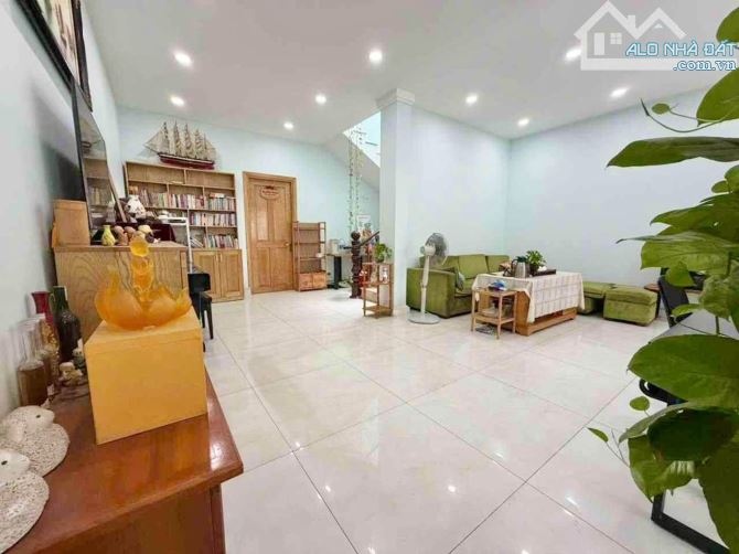 CÁCH CHỢ THỊ NGHÈ 5P - BÁN NHÀ NGANG KHỦNG 6M TẠI PHAN VĂN HÂN, BÌNH THẠNH GIÁ CHỈ 4,69TỶ!