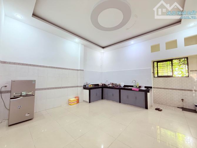 GIẢM 600TR CÒN 11,3 TỶ – NHÀ 3 TẦNG – DT 5x20M – HẺM 10M – 6 PHÒNG –PHAN HUY ÍCH-TB 4