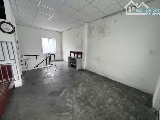 Cho thuê MBKD 2 tầng đường Trần Hưng Đạo, ngay Cầu Rồng, KD tốt, Sơn Trà- giá 35tr/th 5