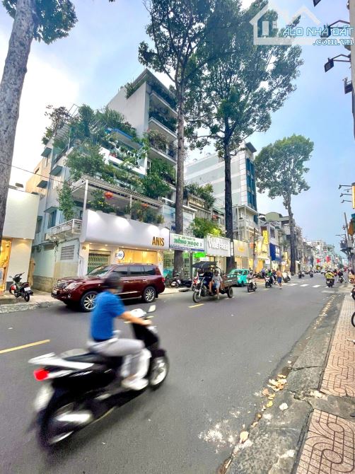 Góc 2 MT Trần Quang Diệu - 6.6x10m - CN 62.1m2 - Cấp 4 - Giá 26 tỳ 3