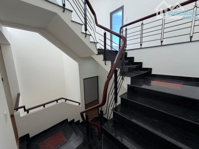 SẬP HẦM - HẠ NGAY 1,5ty SIÊU PHẨM MT HOÀ CƯỜNG BẮC, NHÀ 4 TẦNG XÂY MỚI FULL NỘI THẤT 2