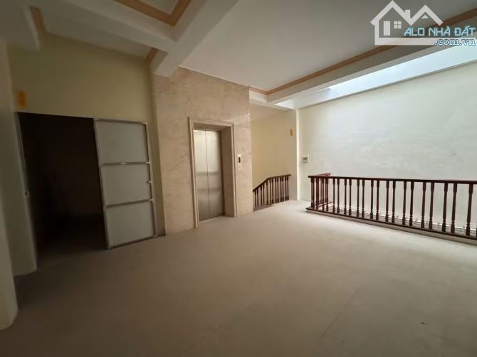 CHO THUÊ NHÀ NGUYÊN CĂN LÊ QUANG ĐẠO 81M 6TẦNG THANG MÁY ÔTÔ TRÁNH VỈA HÈ - 7
