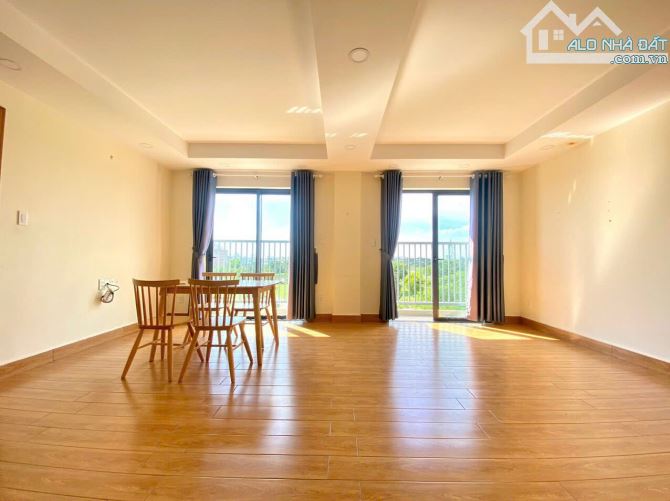Chỉ từ 9 tr - Căn hộ 2 phòng ban công gần 60m2 - Thang máy - Ngã tư Nguyễn Xí, cầu Đỏ - 1
