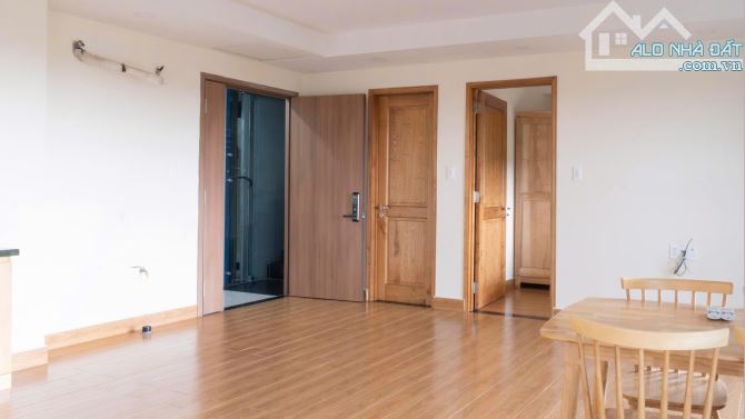 Chỉ từ 9 tr - Căn hộ 2 phòng ban công gần 60m2 - Thang máy - Ngã tư Nguyễn Xí, cầu Đỏ - 4