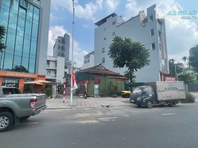 NHÀ 1 TẦNG MẶT PHỐ HỒNG TIẾN KÉO DÀI, 500M², MT 15M, HÈ RỘNG, KD SẦM UẤT, CHỈ 80tr - 2